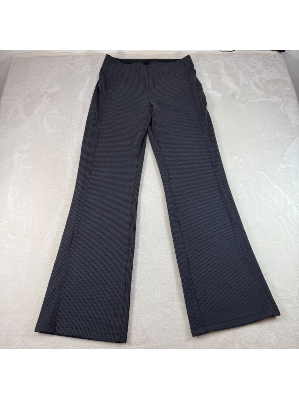 Lululemon Ribbed Softstreme Wide Leg Flared Pants Womens 10 Dk Gray Athletic Lou